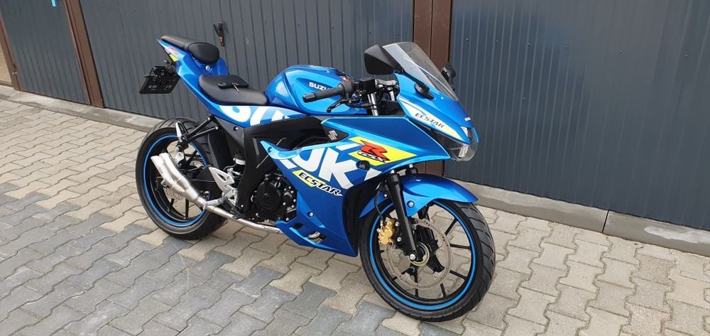 SUZUKI  GSX-R125   5 tysięcy przebiegu  yzf 125r  yzf r125 cbr 125