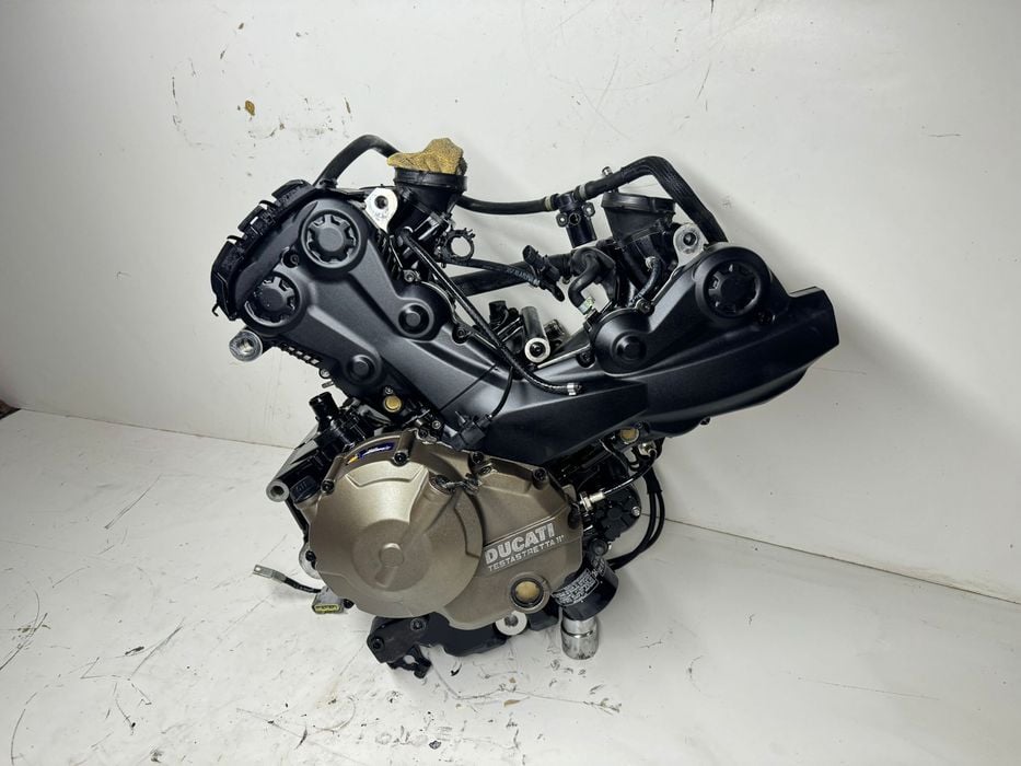 Ducati Monster 821 Silnik Kompletny Engine Motor 2017 Montaż ! 15 - 17