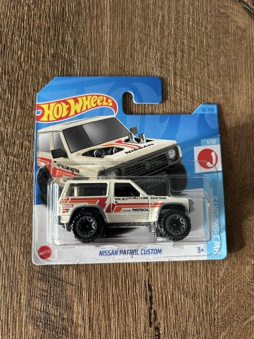 Hot wheels Nissan patrol custom Hw J-imports