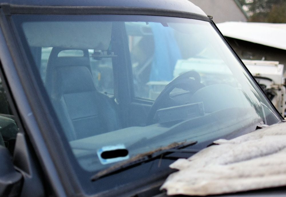 Szyba czołowa Land Rover Discovery I