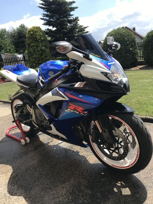 Suzuki gsxr 750 k7
