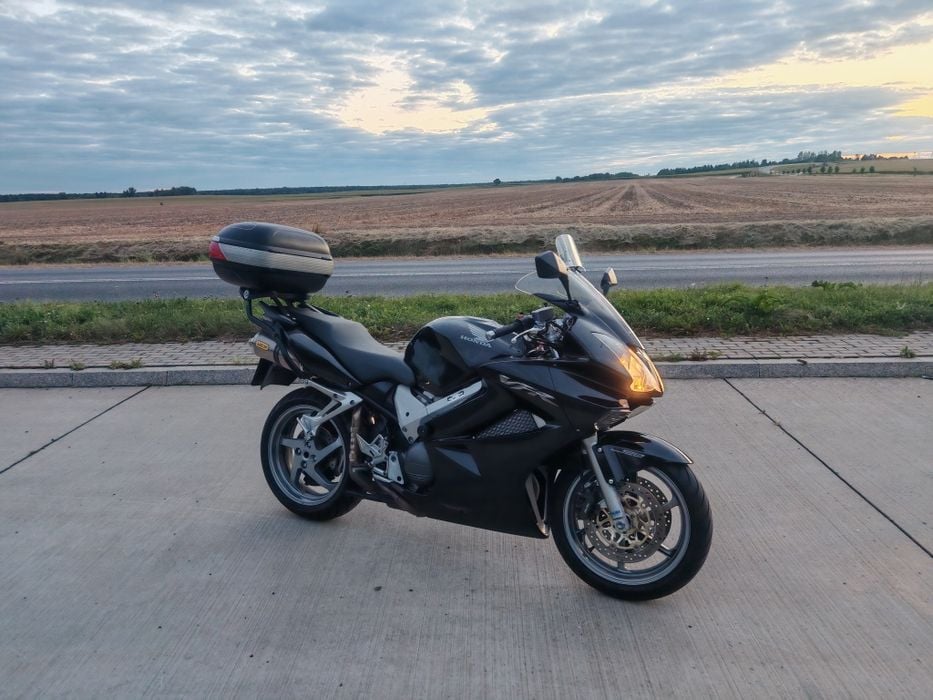 Na sprzedaż Honda VFR 800