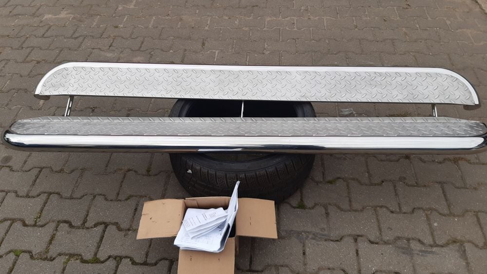 Toyota hilux 15r- progi stopnie nowe