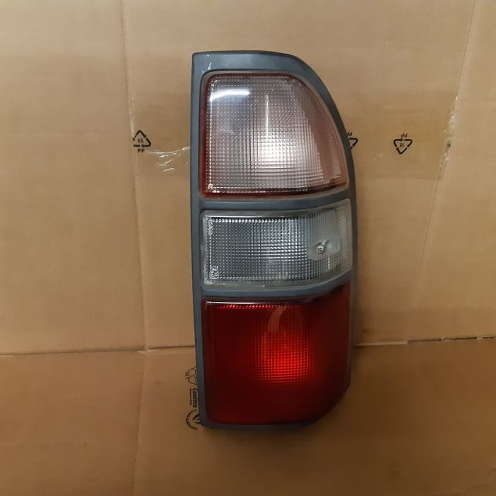 Toyota Land Cruiser J90 90 / 95 Lampa karoserii tył Oryginał Lift !!