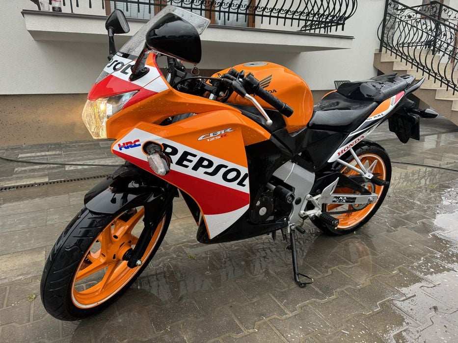 Motocykl Honda cbr 125r moto