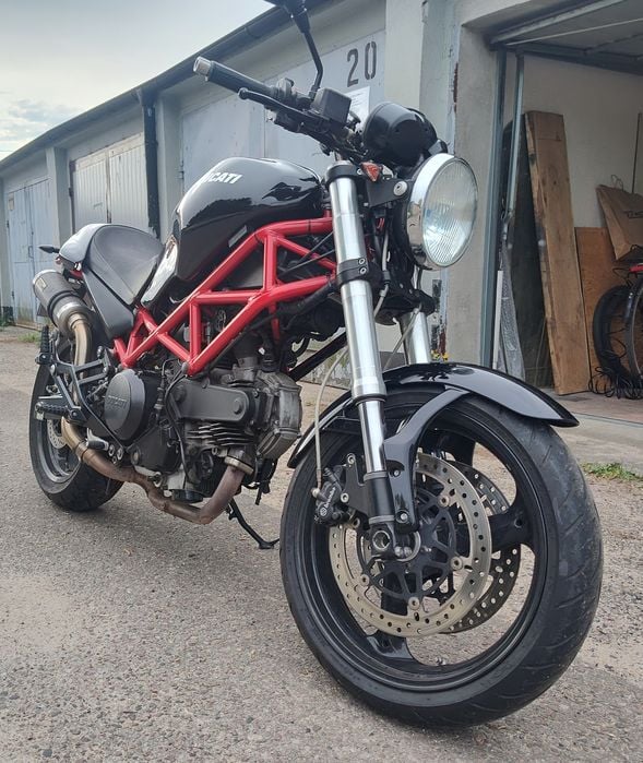 Ducati Monster 695