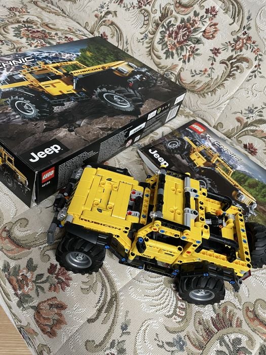 Klocki LEGO Technic Jeep Wrangler