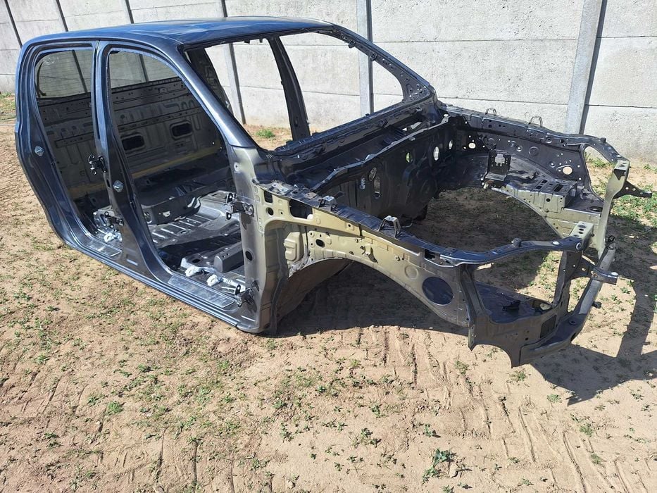 Kabina Buda Szkielet Ćwiartka Dach Toyota Hilux Kolor 1G3 2016-2025r