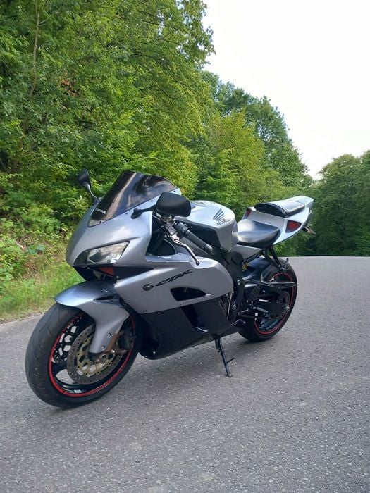 REZERWACJA Honda CBR 1000 RR super stan kat.A2 gotowa do sezonu
