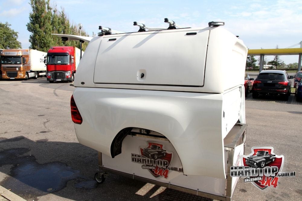 Paka skrzynia ładunkowa Toyota Hilux 1.5 kabiny extra cab półtora