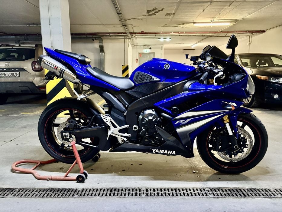Yamaha R1 RN19 2007r