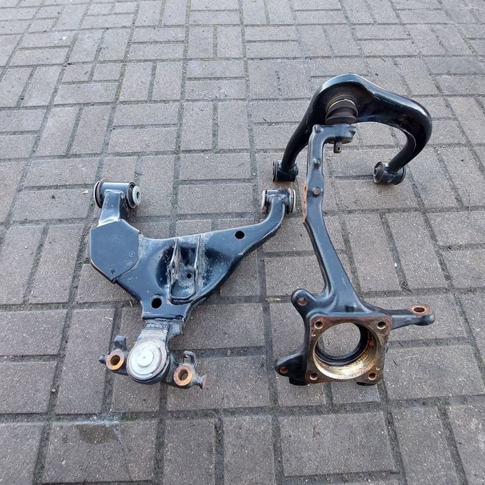 Toyota Hilux VIII 8 Zwrotnica Wahacz Prawa Str Przód