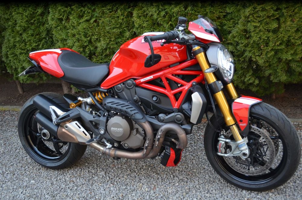 Ducati Monster 1200 S