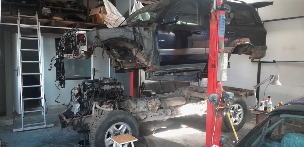 Toyota Land Cruiser 100 4,2 TD 1999 podwozie rama dokumenty