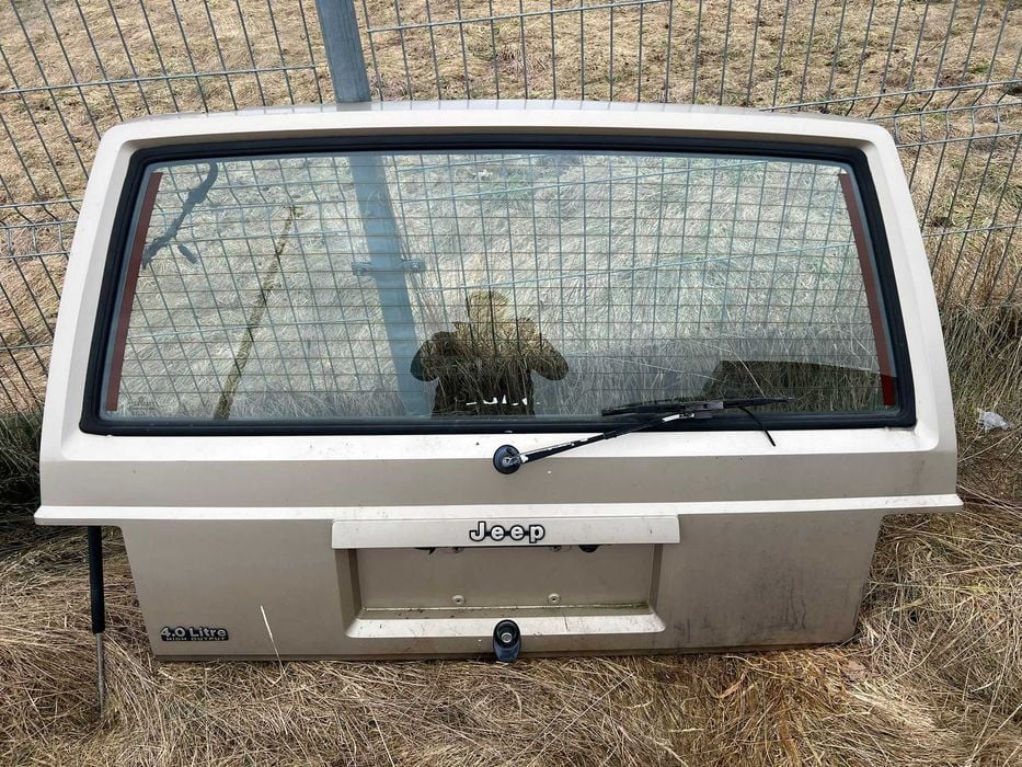 Tylna klapa Jeep Cherokee XJ