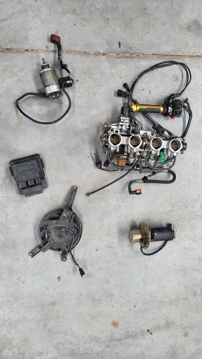Kawasaki zx10 04-05 pompa paliwa wtryski przepustnice komputer wentyla