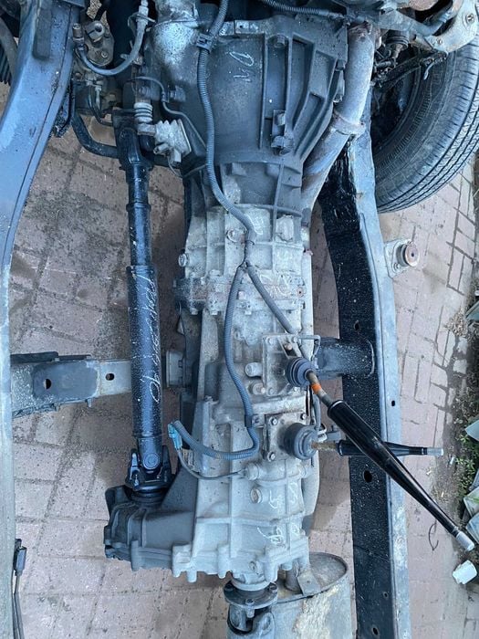 Toyota land cruiser 90 1KD 30D4D wał przedni lub tylni manual