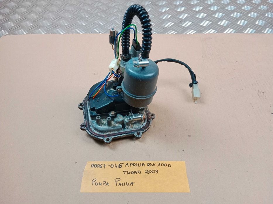 Aprilia RSV 1000 Tuono Pompa Paliwa 04-10