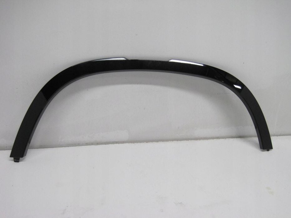 LISTWA BŁOTNIKA PRZEDNIA PRAWA LAND ROVER DEFENDER L8B2-16A074-BB