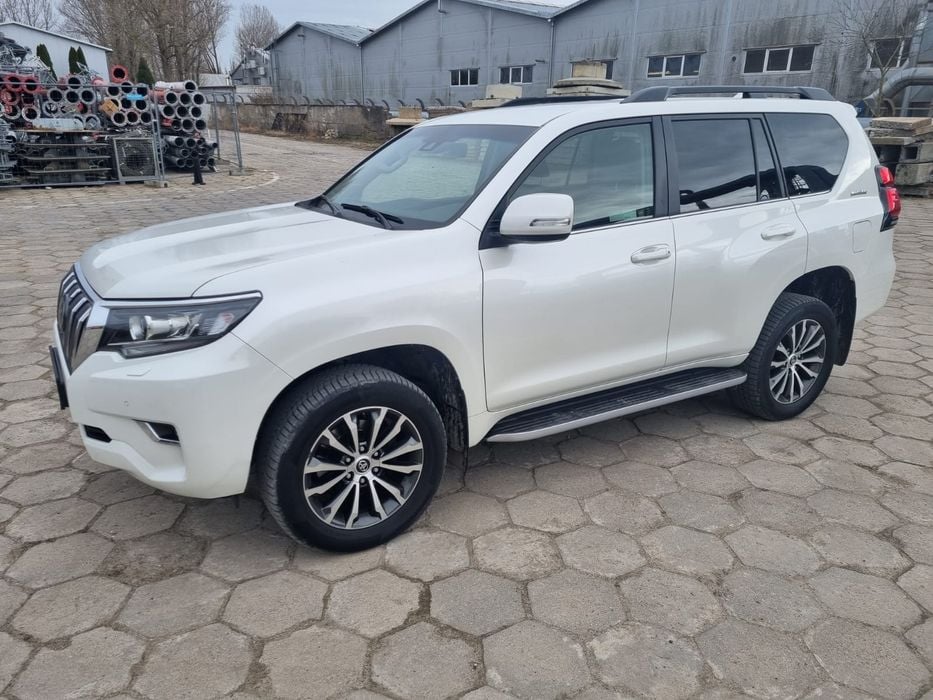 Toyota Land Cruise 2.8 D-4D Invicible 7 osobowy