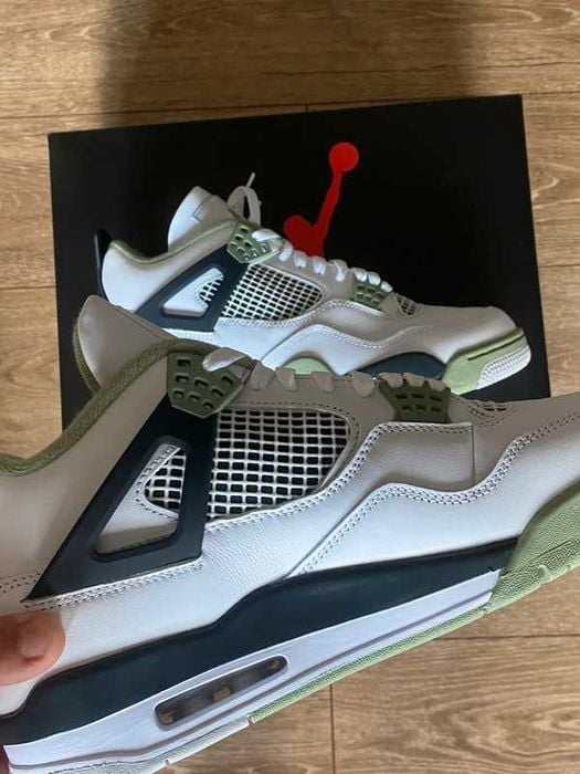 Buty sportowe Jordan_4_Retro_Seafoam R.39