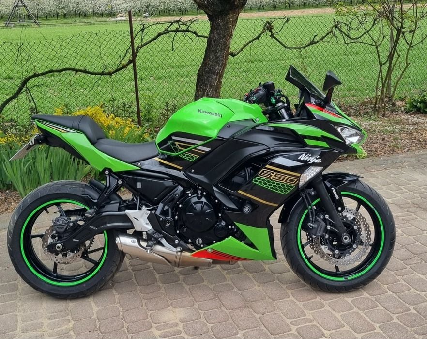 Kawasaki ninja 650 KRT po serwisie ABS 3750 przebieg