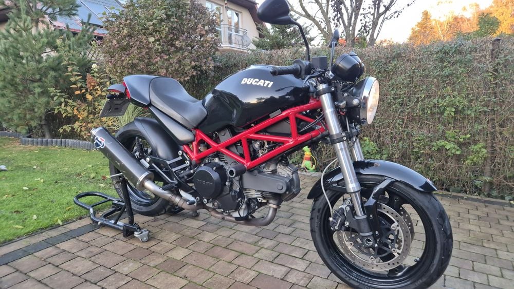 DUCATI Monster 695 /  A2