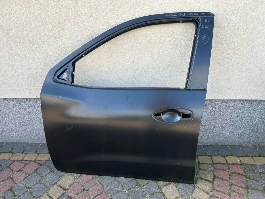 Drzwi przód lewy Nissan Navara D23