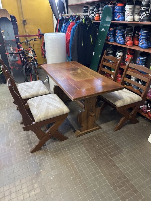 Zestaw stół + 4 krzesła