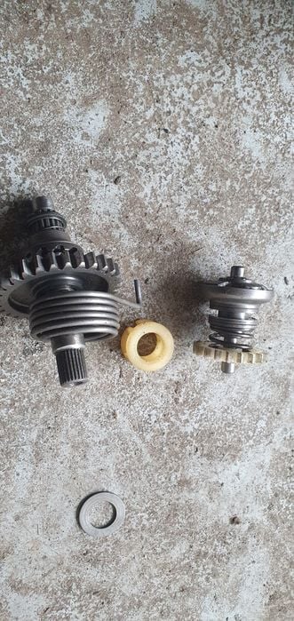 Wałek startera tryb zębatki sprezyna wariator zaworu kawasaki Kx 125