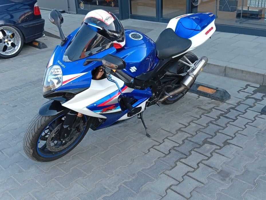 Suzuki gsxr k7 1000cc
