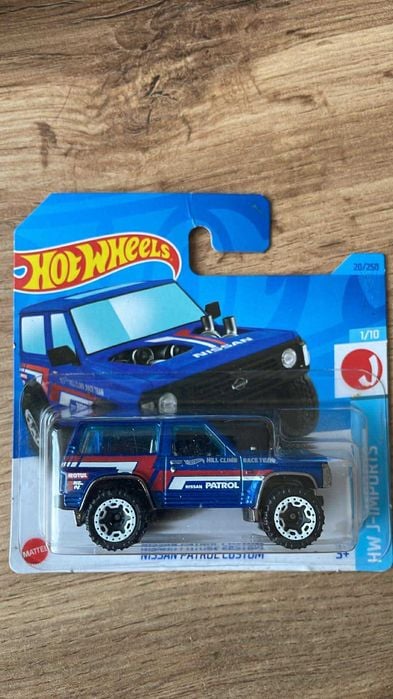 hot wheels nissan patrol custom blue