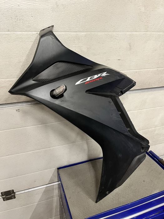 Boczek lewy owiewka boczek honda cb650r cbr650
