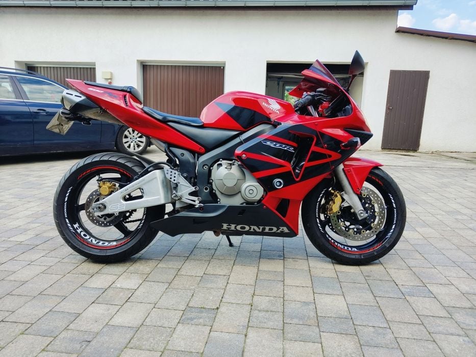 Honda CBR 600 RR 2003   nowe opony oleje filtry  ważny przegląd i OC