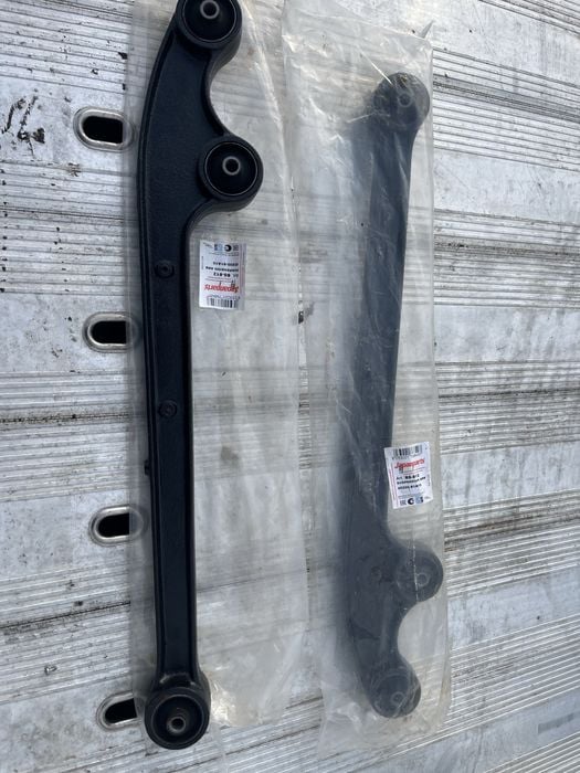 Suzuki jimny wahacz  przedni wahacze