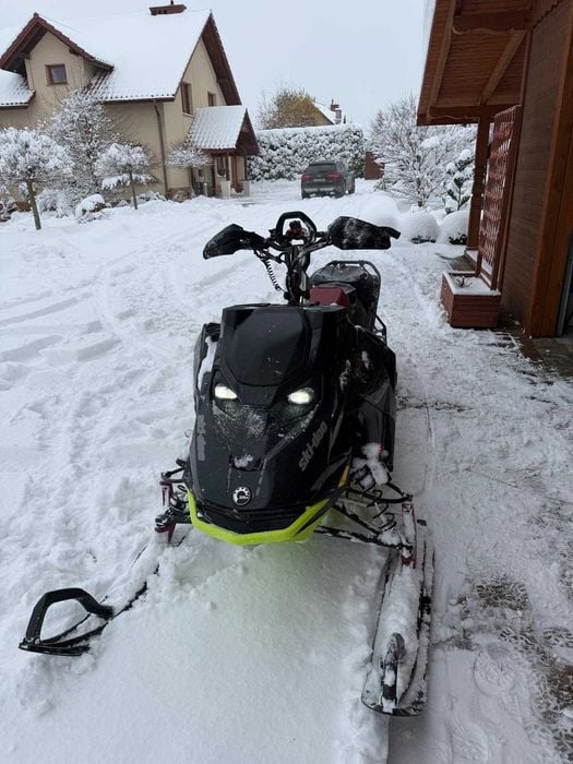 Skuter śnieżny Ski-Doo Freeride 850 Turbo niski przebieg