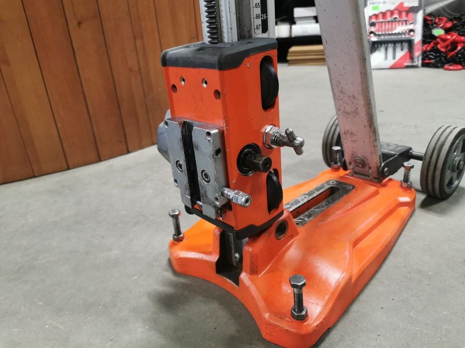 Statyw do wiertnicy HUSQVARNA DM250
