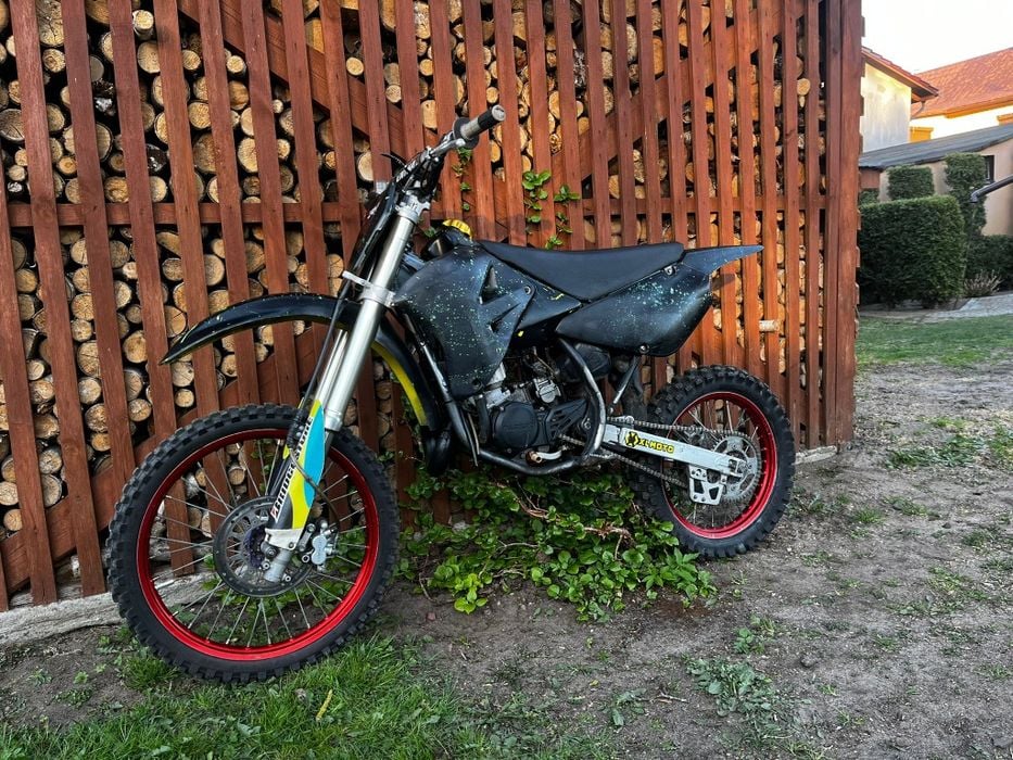 Suzuki RM 85 (yz, cr, kx,sx)
