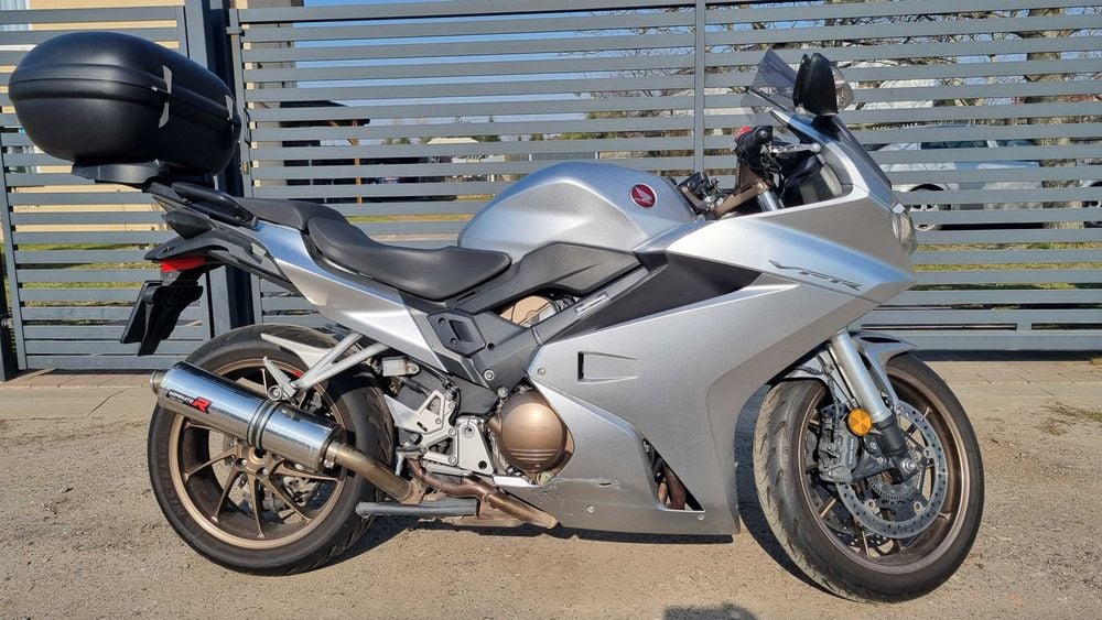 HONDA VFR800 RC93 2017r