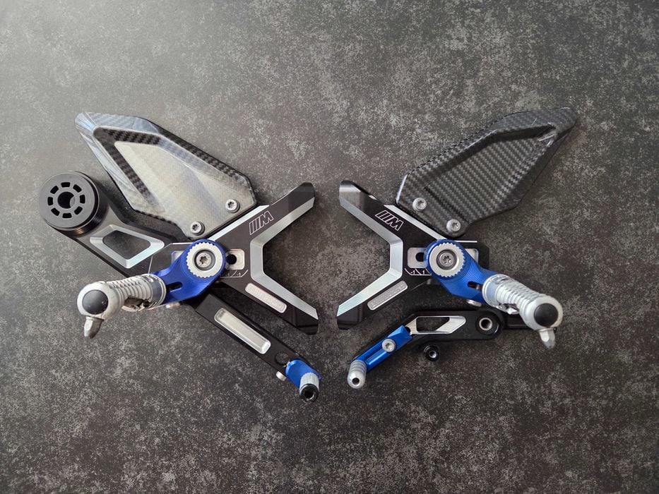 BMW S1000RR Sety podnóżki  M pakiet