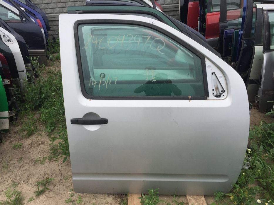 nissan navara d40 gołe drzwi prawy przód idealne
