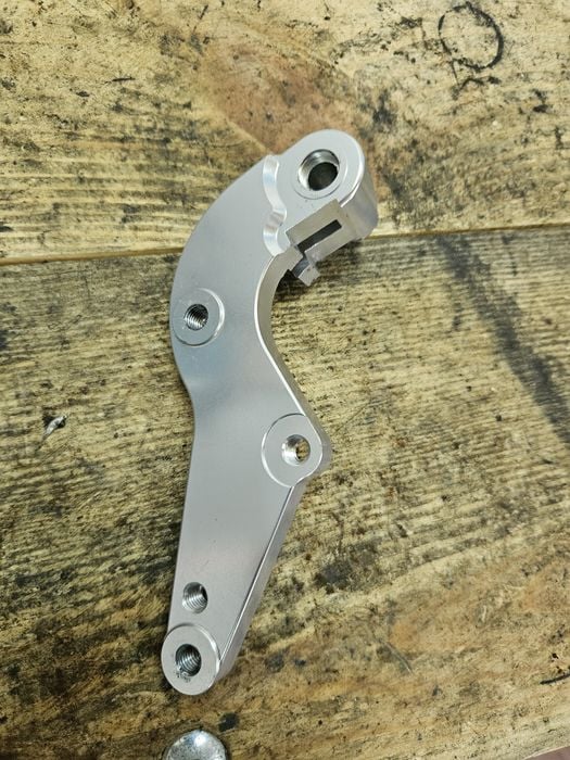 Przedni pływający wspornik adaptera wirnika tarczy hamulcowej 320 mm do KTM EXC XC XCW XCF SX SXC SXS GS MX MXC LC4 2000 2001-2012

Sprzedaż i dostawa