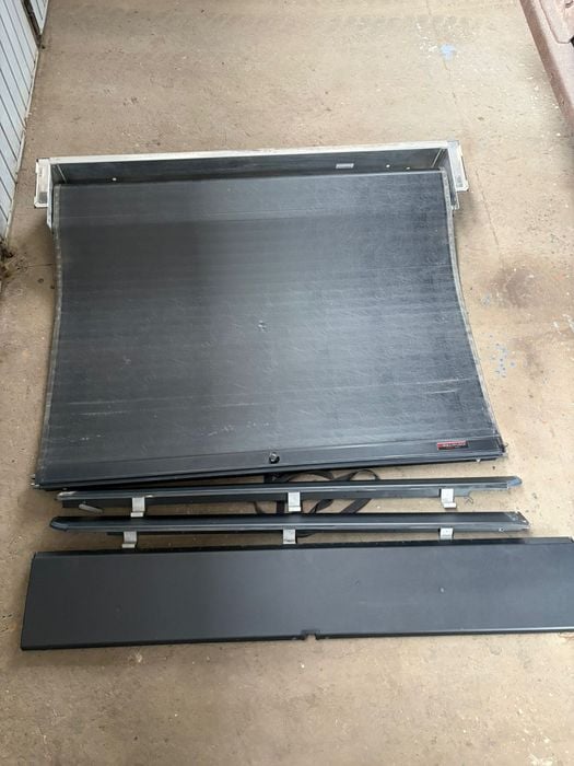 Roleta zwijana Roll N Lock - Nissan Navara