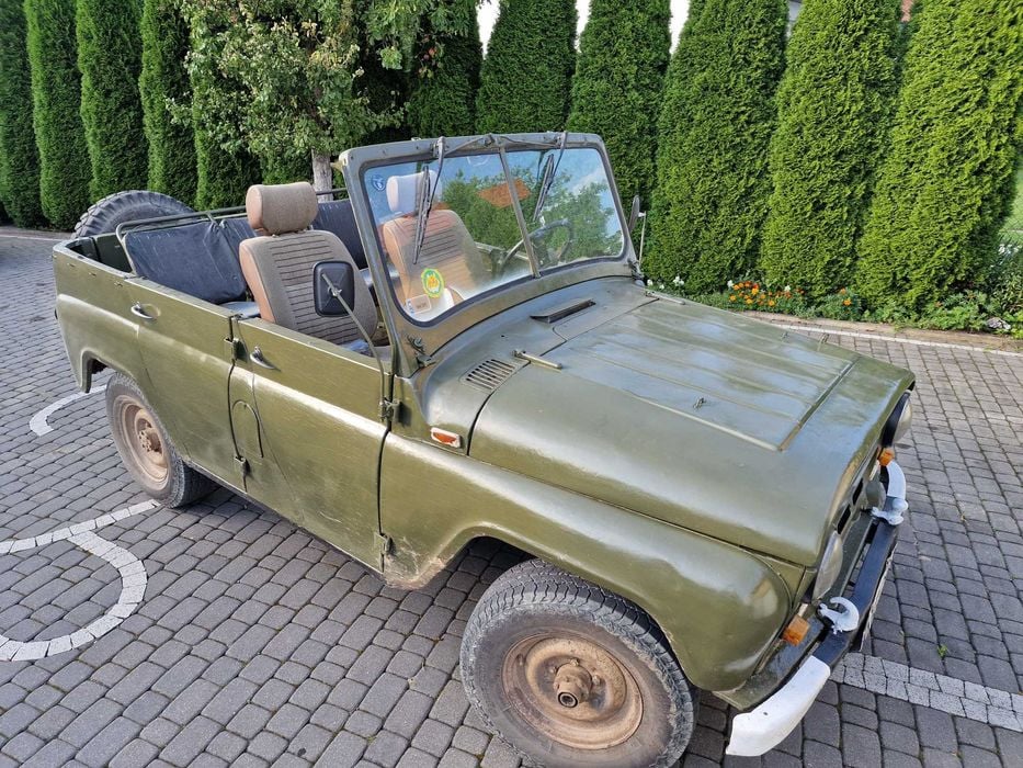 Na sprzedaż - UAZ 469B z silnikiem 2.4 diesel (1975)