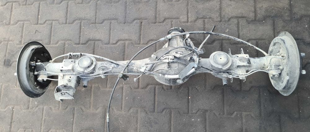 Suzuki Jimny IV 1.5 22r most tylny W15R niskie km