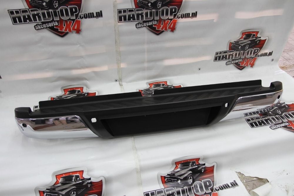 Zderzak tylny tył Nissan Navara Np300