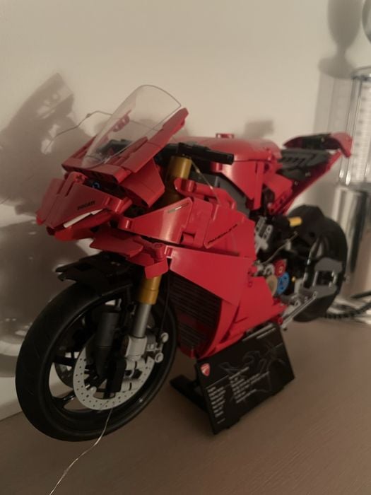 lego ducati panigale v4s