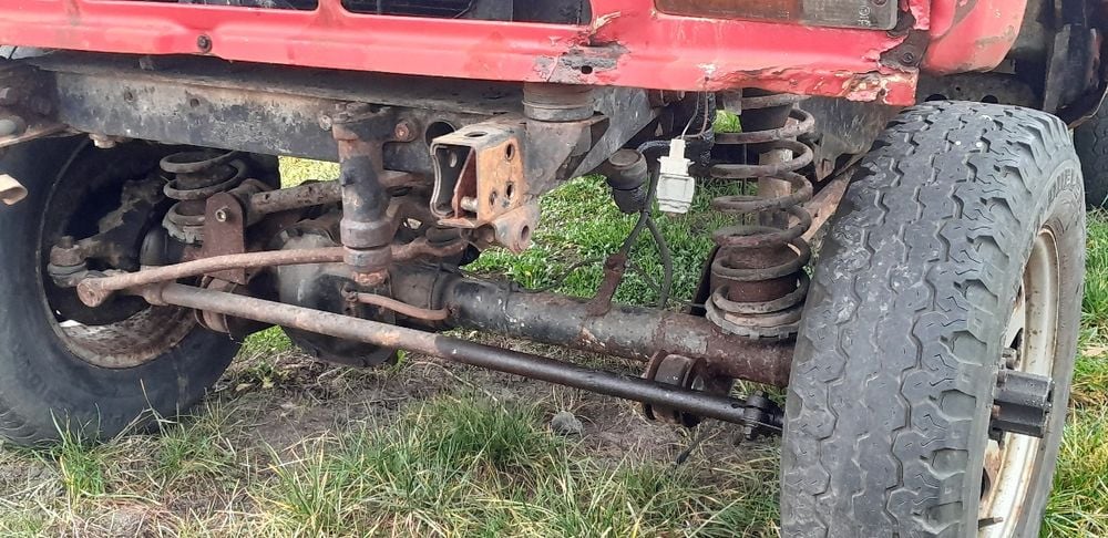 Most Nissan Patrol k160 3.3 sprężyny, rama.