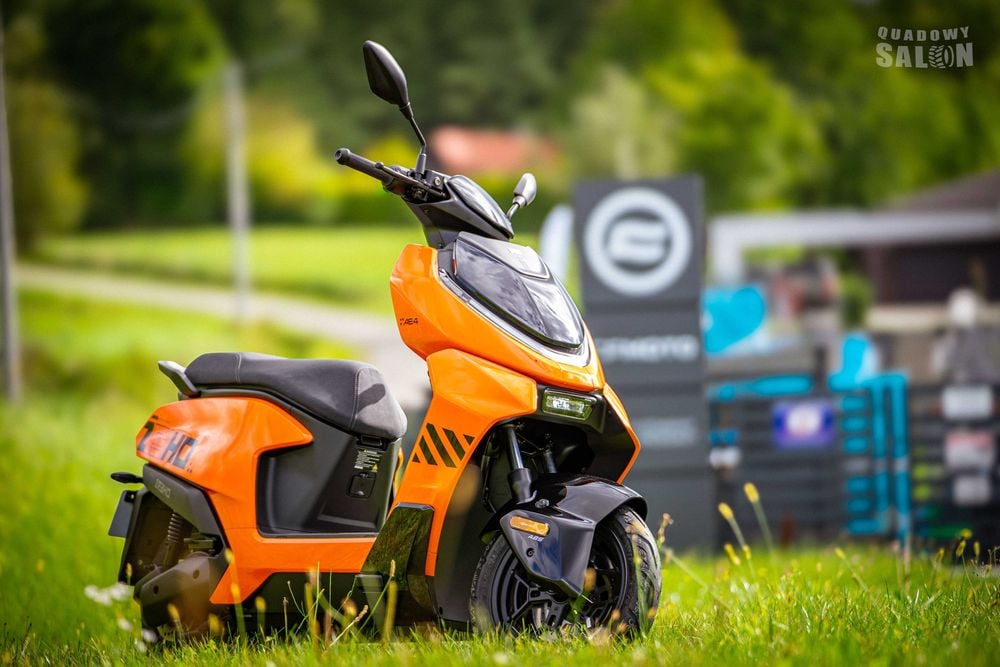 Motorower Skuter Zeeho AE4 od 14 lat, bezpieczny, abs ekologiczny