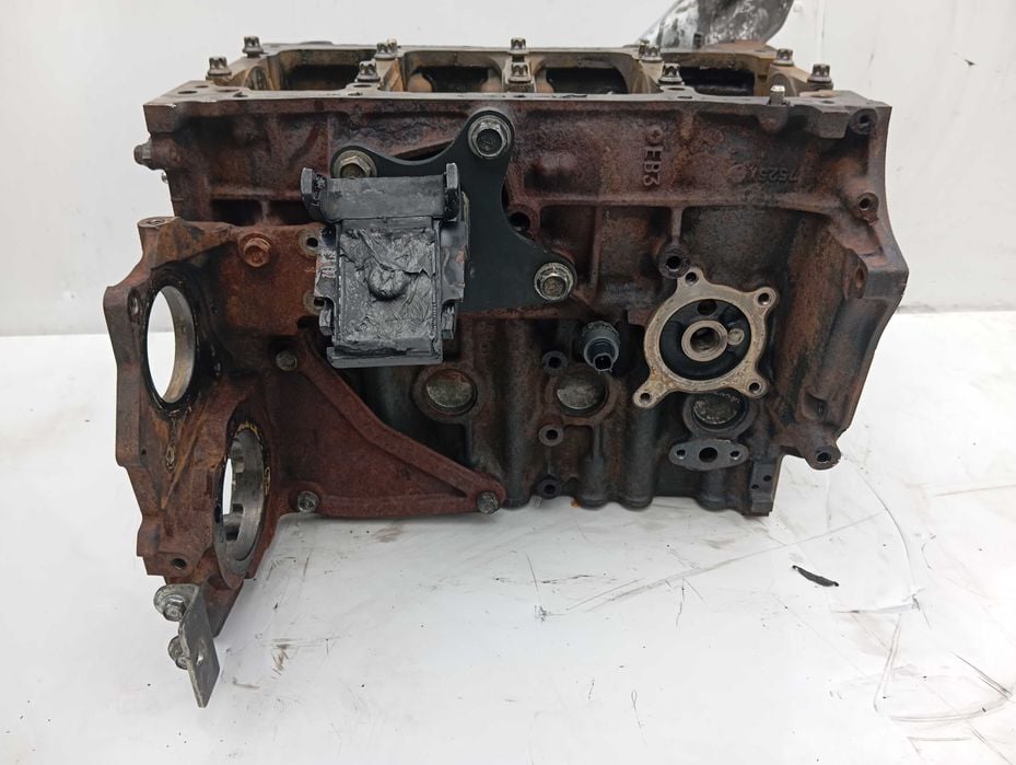 Blok silnika – Nissan Navara, Cabstar Maxity D22 2.5 DI YD25